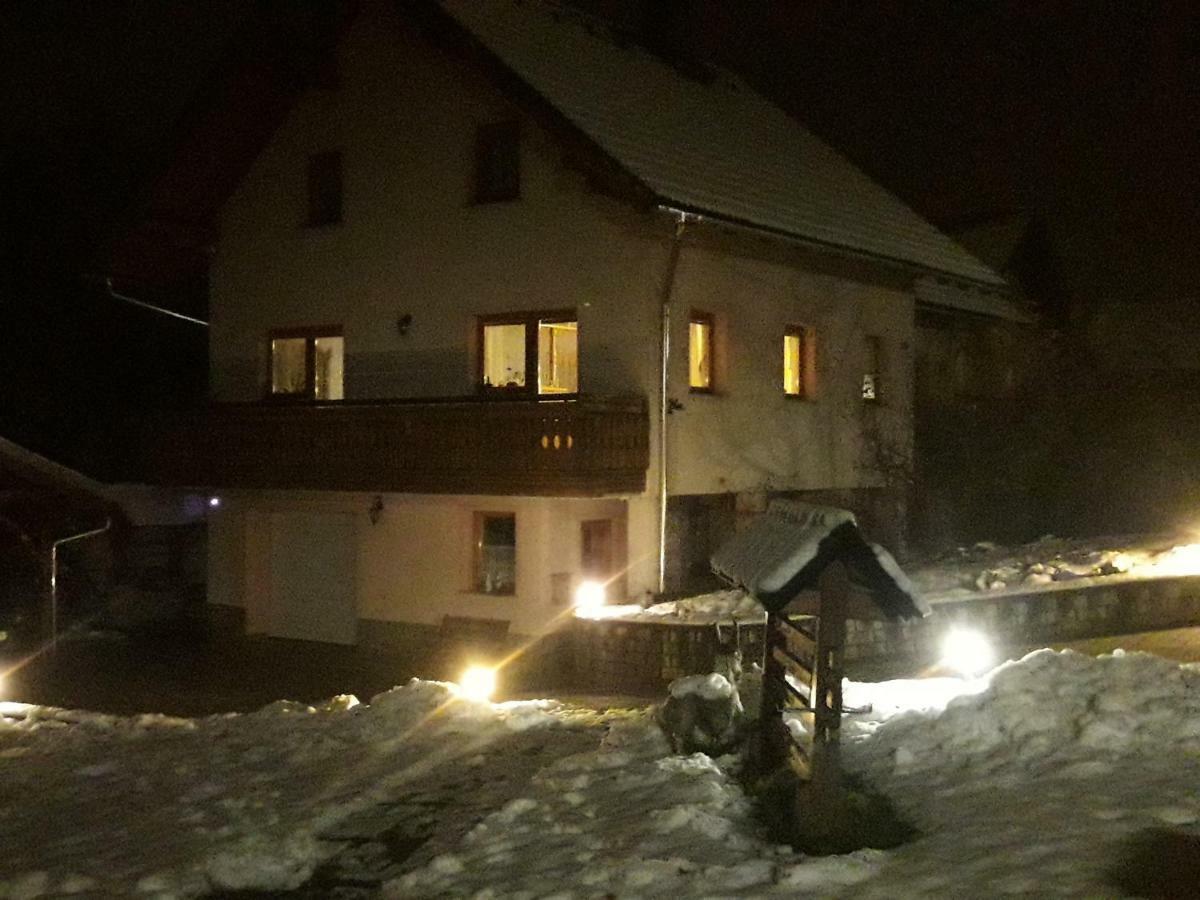 Blejska Dobrava Apartma Marjetica מראה חיצוני תמונה
