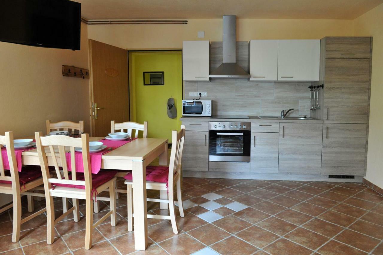 Blejska Dobrava Apartma Marjetica מראה חיצוני תמונה
