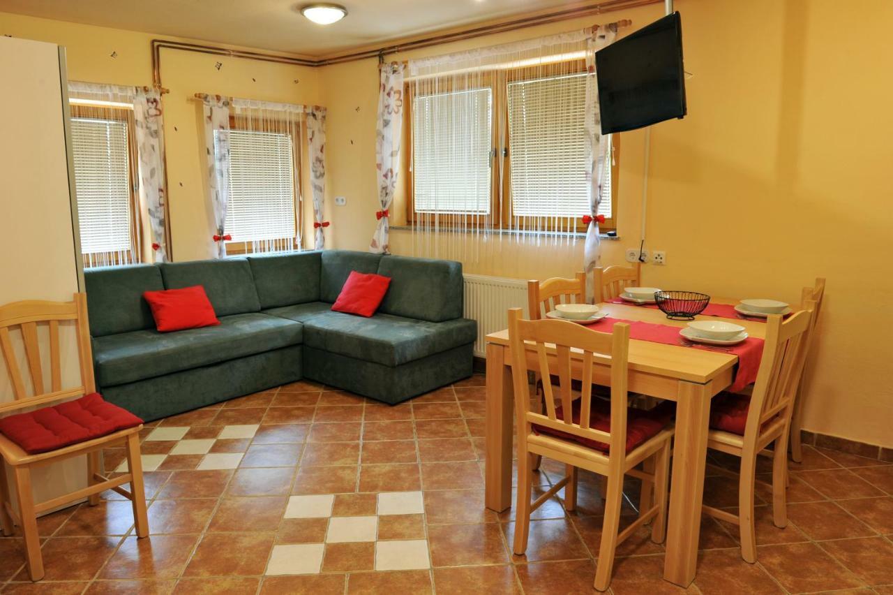 Blejska Dobrava Apartma Marjetica מראה חיצוני תמונה